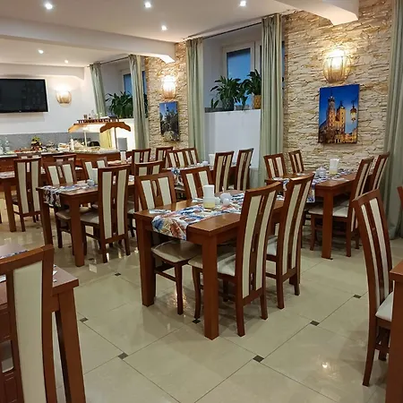 Aparthotel Adler-2